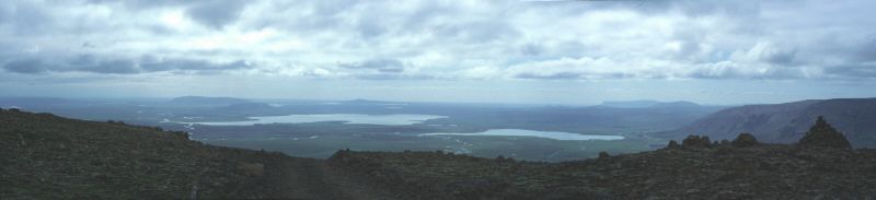 Blick auf Laugar- und Apavatn